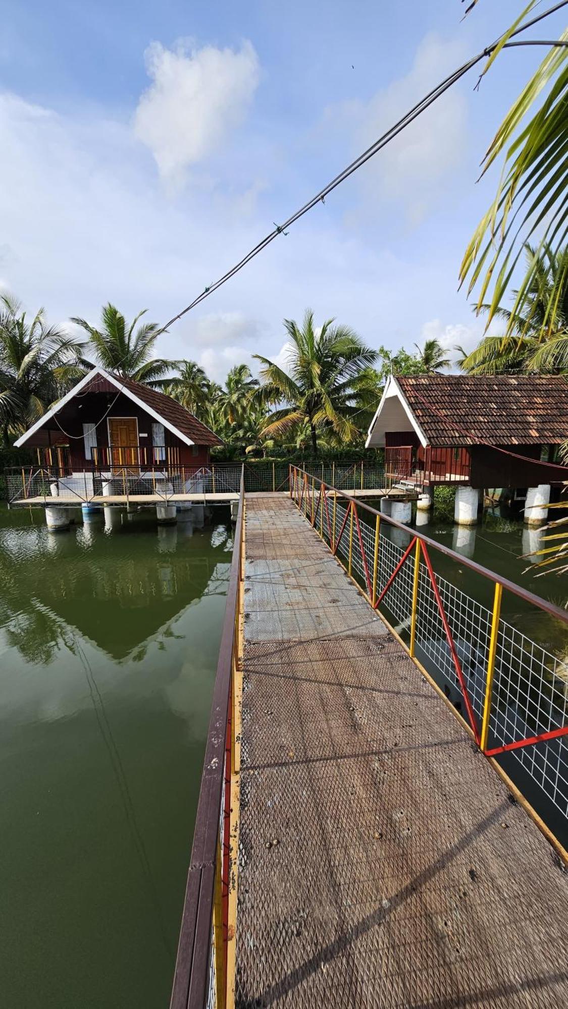 Munroe Island Lake Resort Mundrothuruth Exteriér fotografie