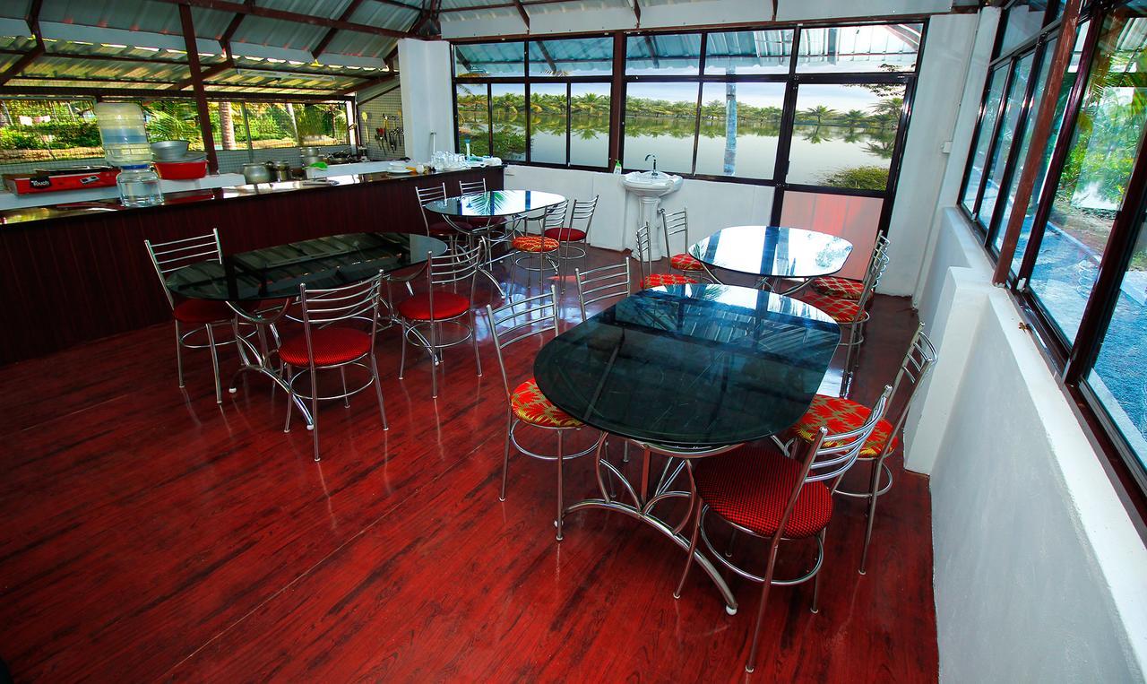Munroe Island Lake Resort Mundrothuruth Exteriér fotografie